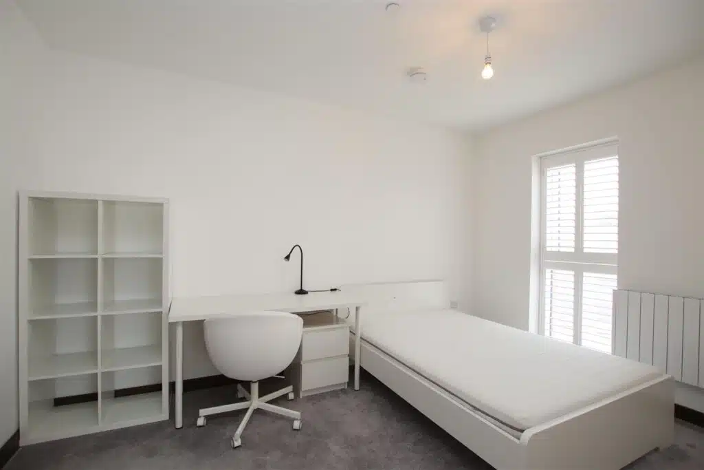 Flat Central Road in Dartford