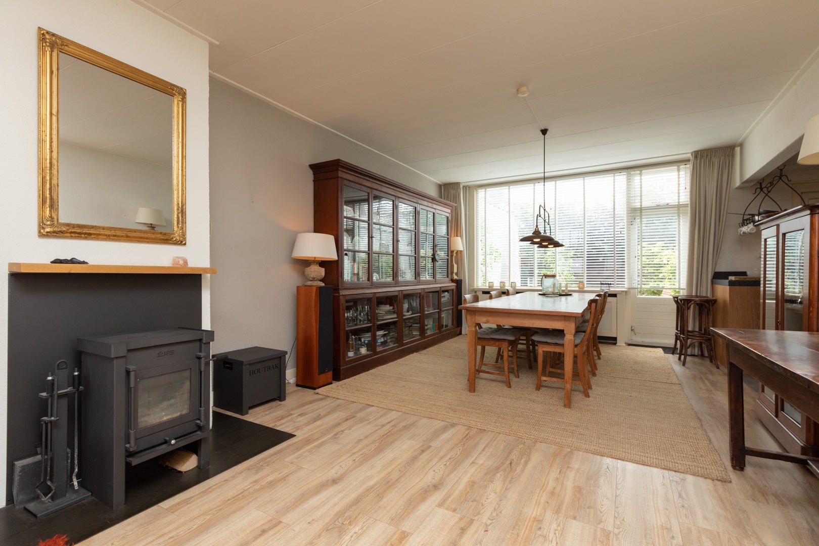 Tussenwoning te koop: Schoolstraat 17, Sneek