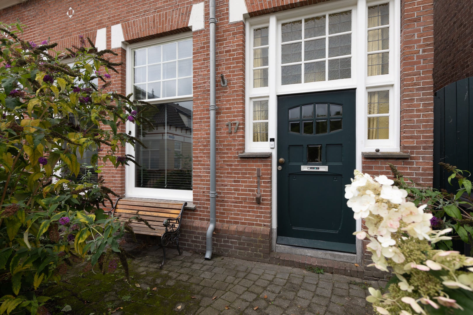 Tussenwoning te koop: Schoolstraat 17, Sneek