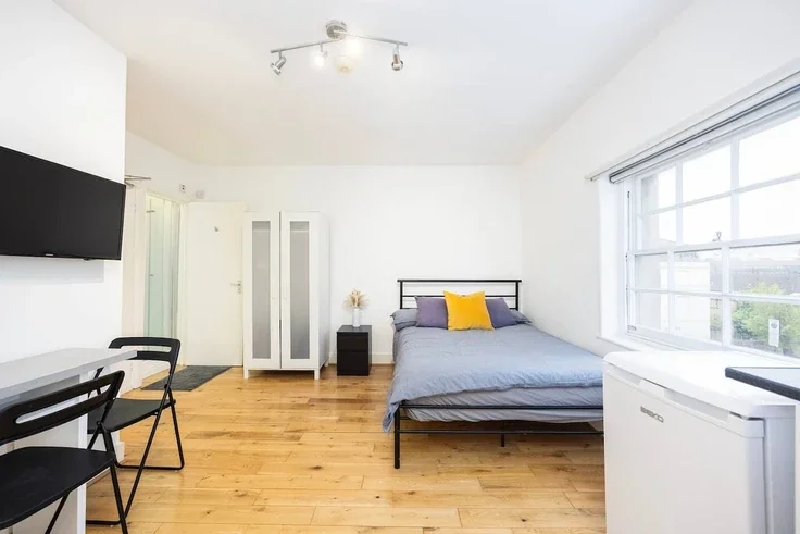 Flat Offord Road in Greater London