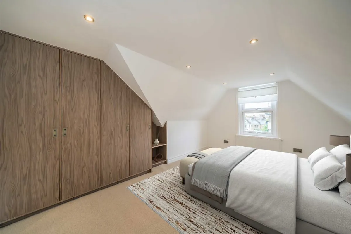 Flat Earlsfield Road in Greater London