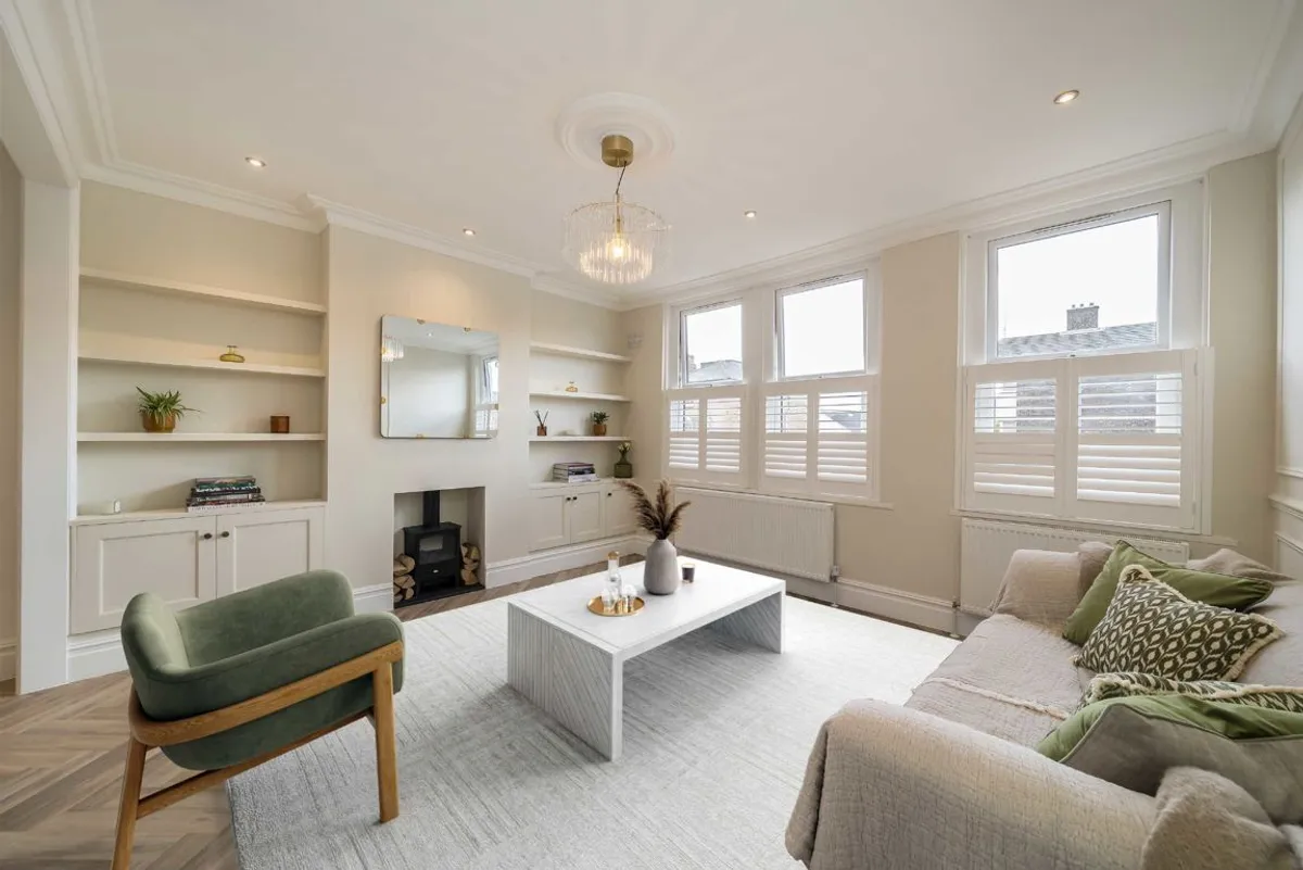 Flat Earlsfield Road in Greater London