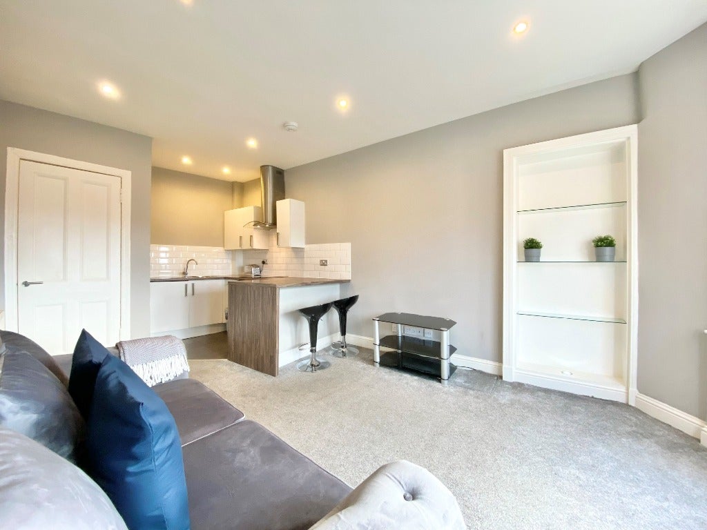 Flat Cathcart Road in Glasgow
