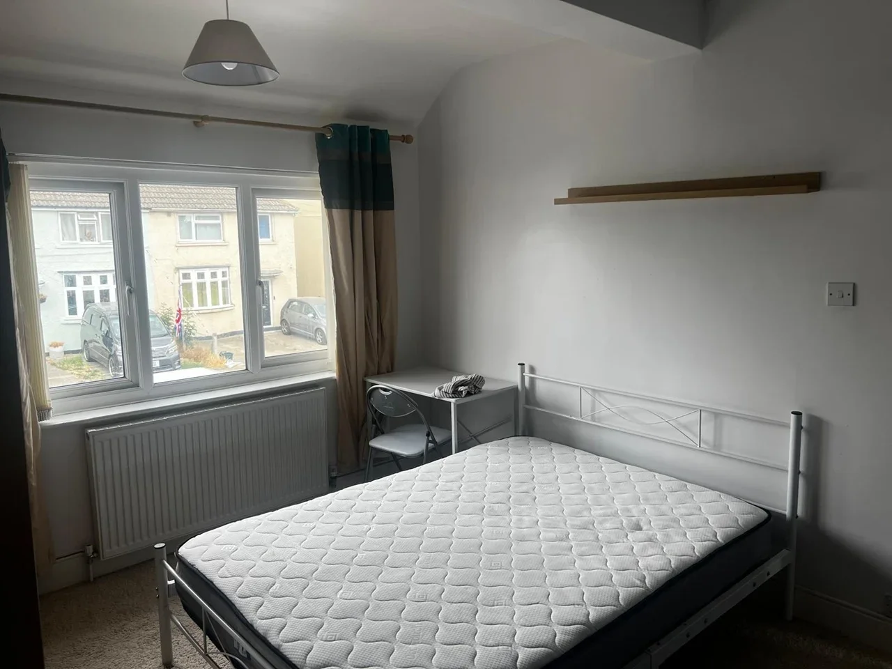 Room Springfield Park Road in Chelmsford