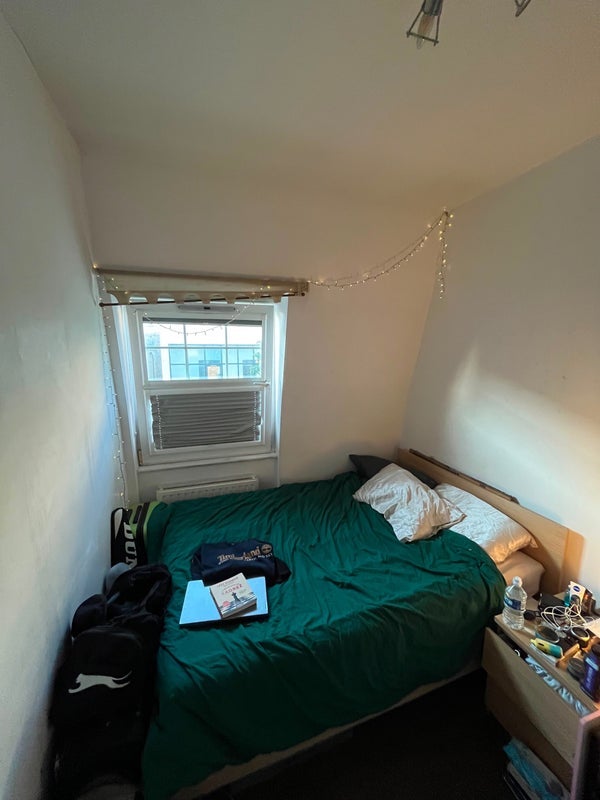 Room Parmiter Street in Greater London