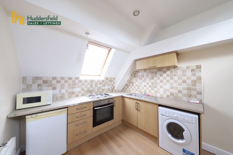 Flat Temple Close in Kirklees