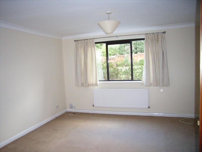 Flat Boxgrove Road in Guildford