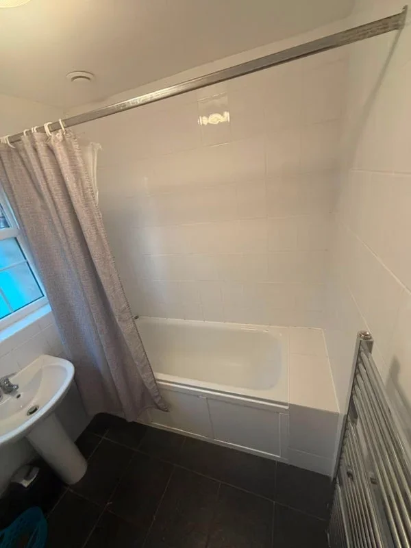 Room Lime Tree Road in Greater London