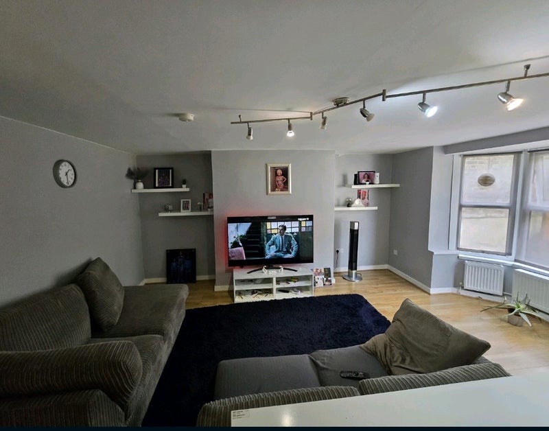 Room Wellesley Road in Greater London