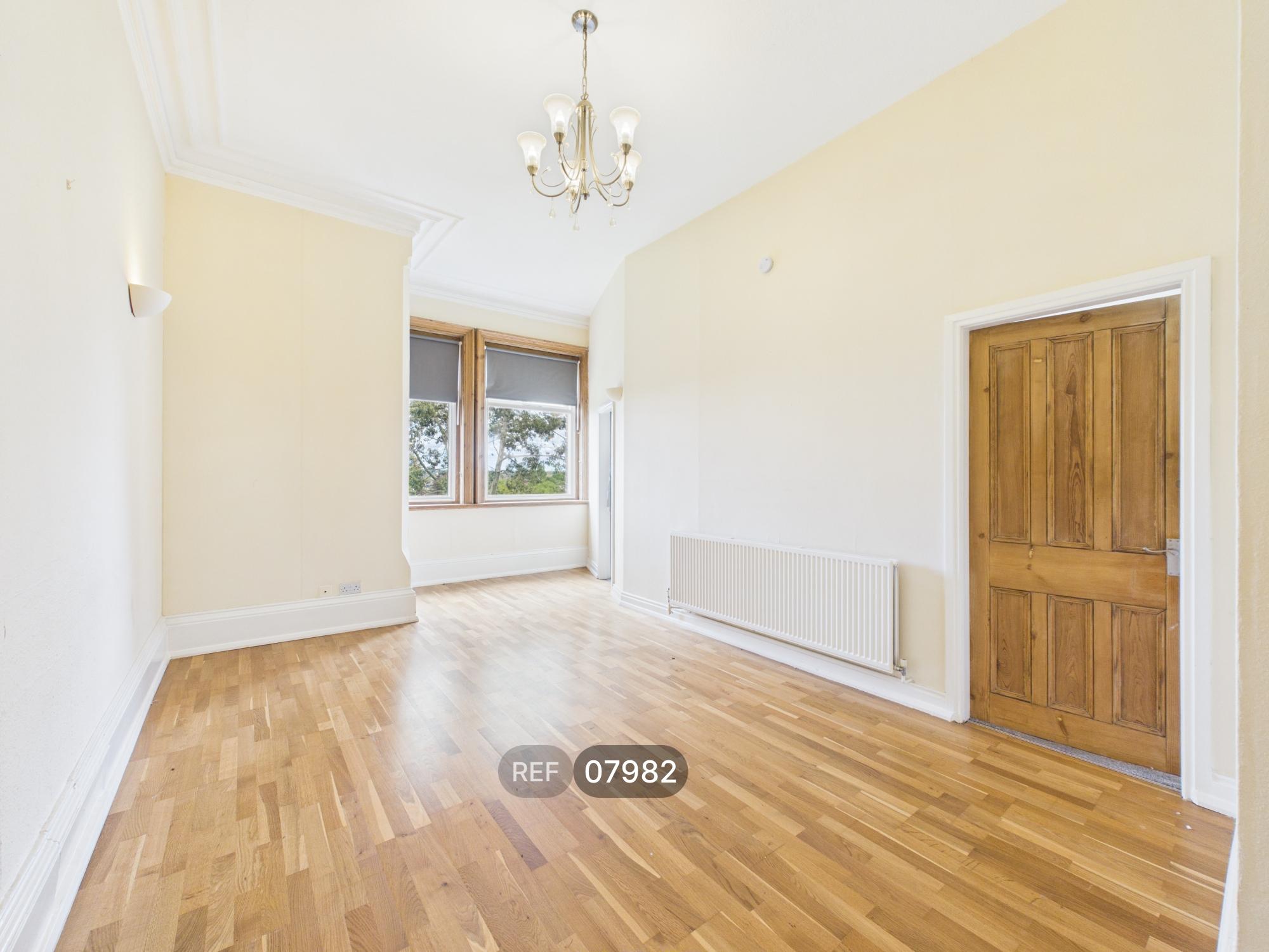 Flat Chestnut Grove in Nottingham
