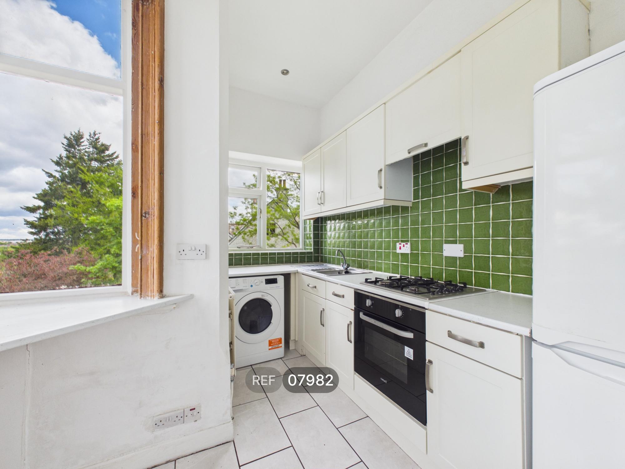 Flat Chestnut Grove in Nottingham