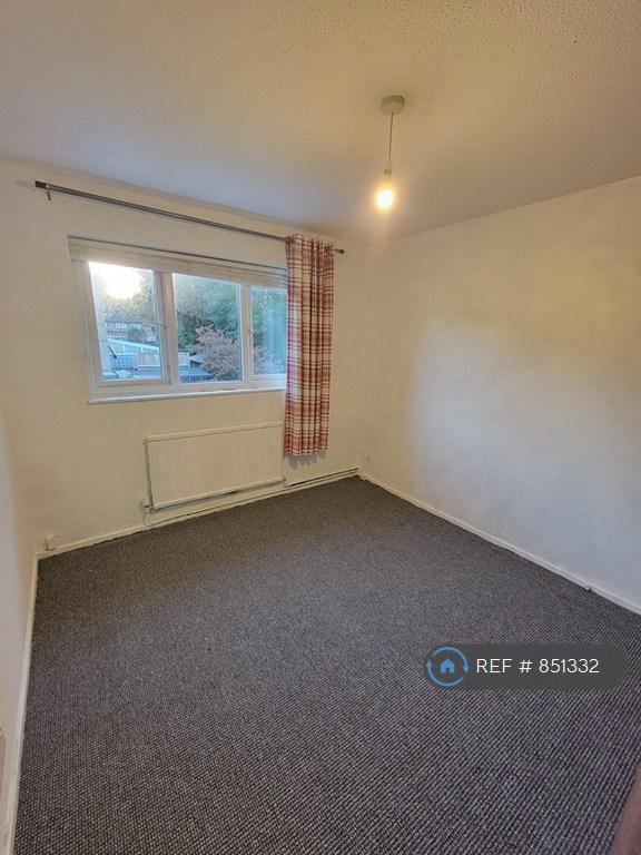Flat Plesman Way in Greater London