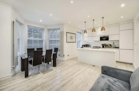 Flat Lyndale Avenue in Greater London
