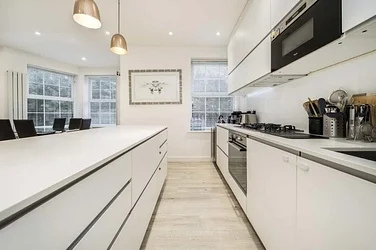 Flat Lyndale Avenue in Greater London