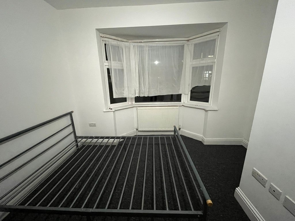 Room Austin Road in Greater London