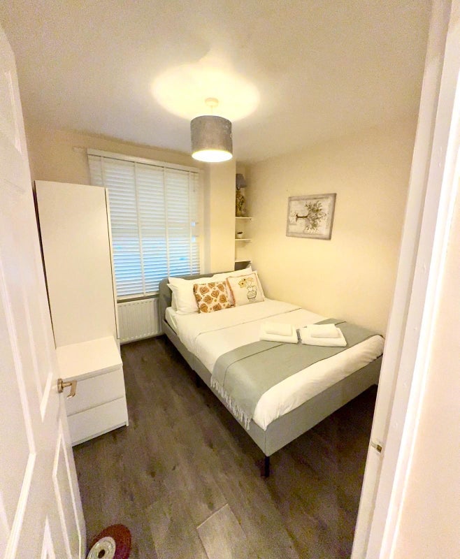 Room Bishops Way in Greater London