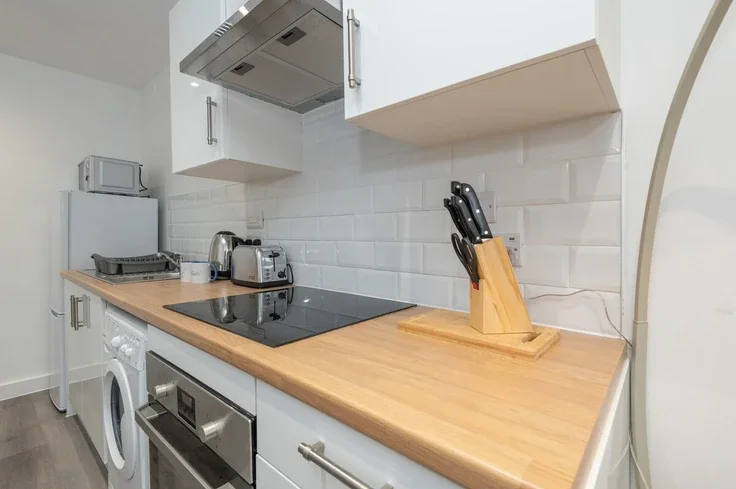Flat Wilds Yard in Wakefield