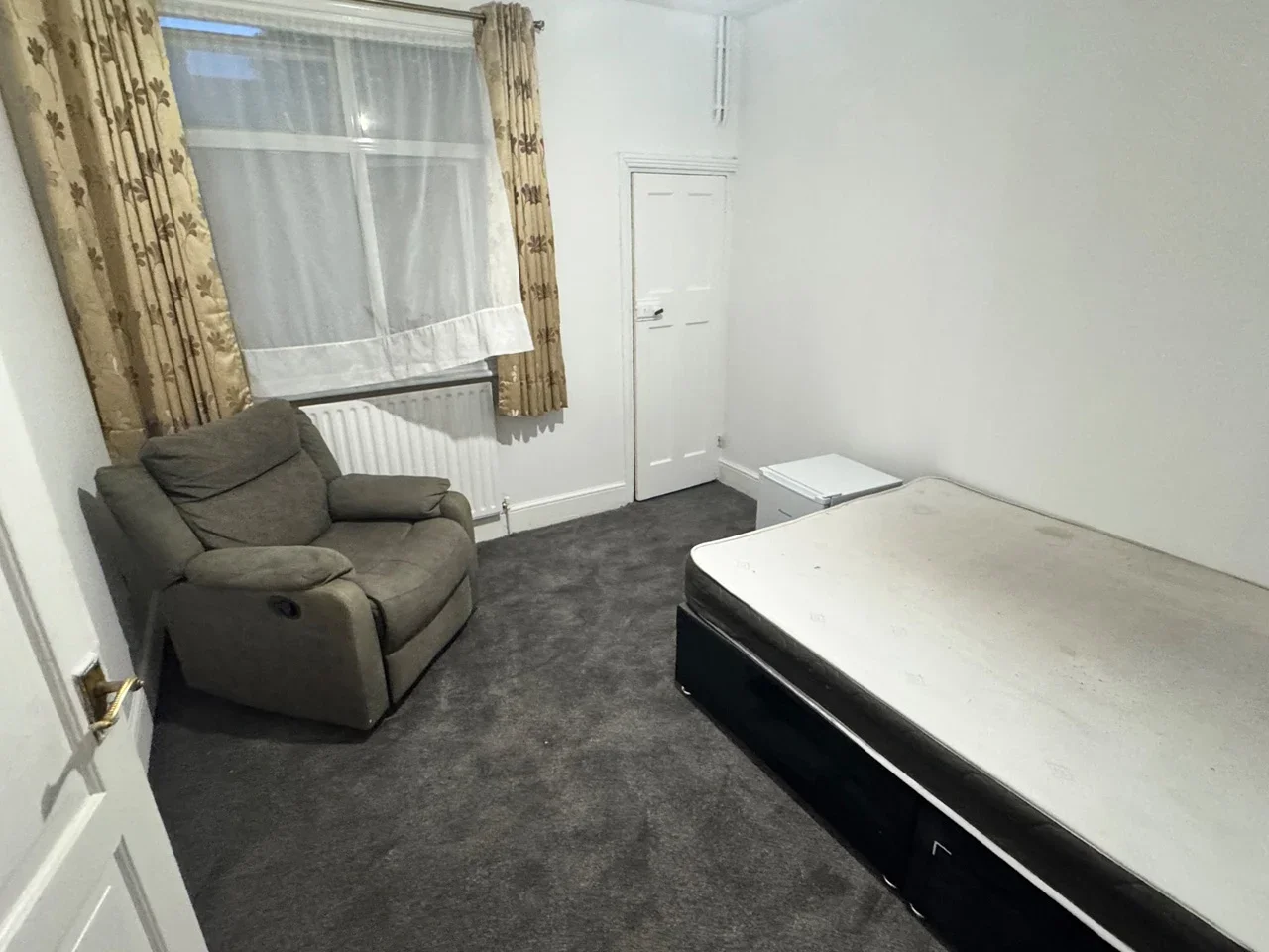 Room Pagitt Street in Chatham