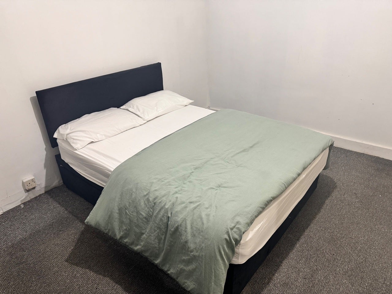 Room Pagitt Street in Chatham