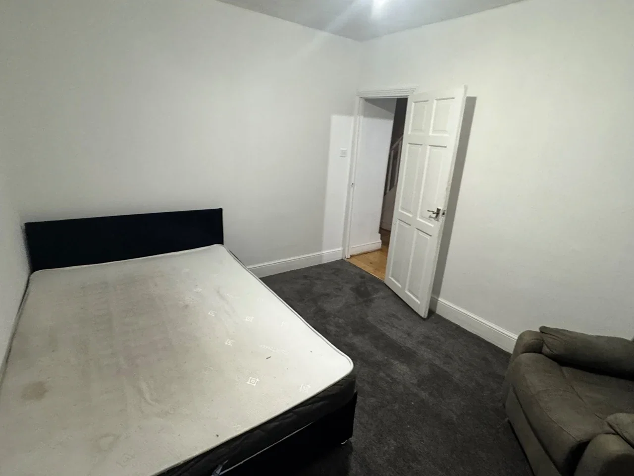 Room Pagitt Street in Chatham