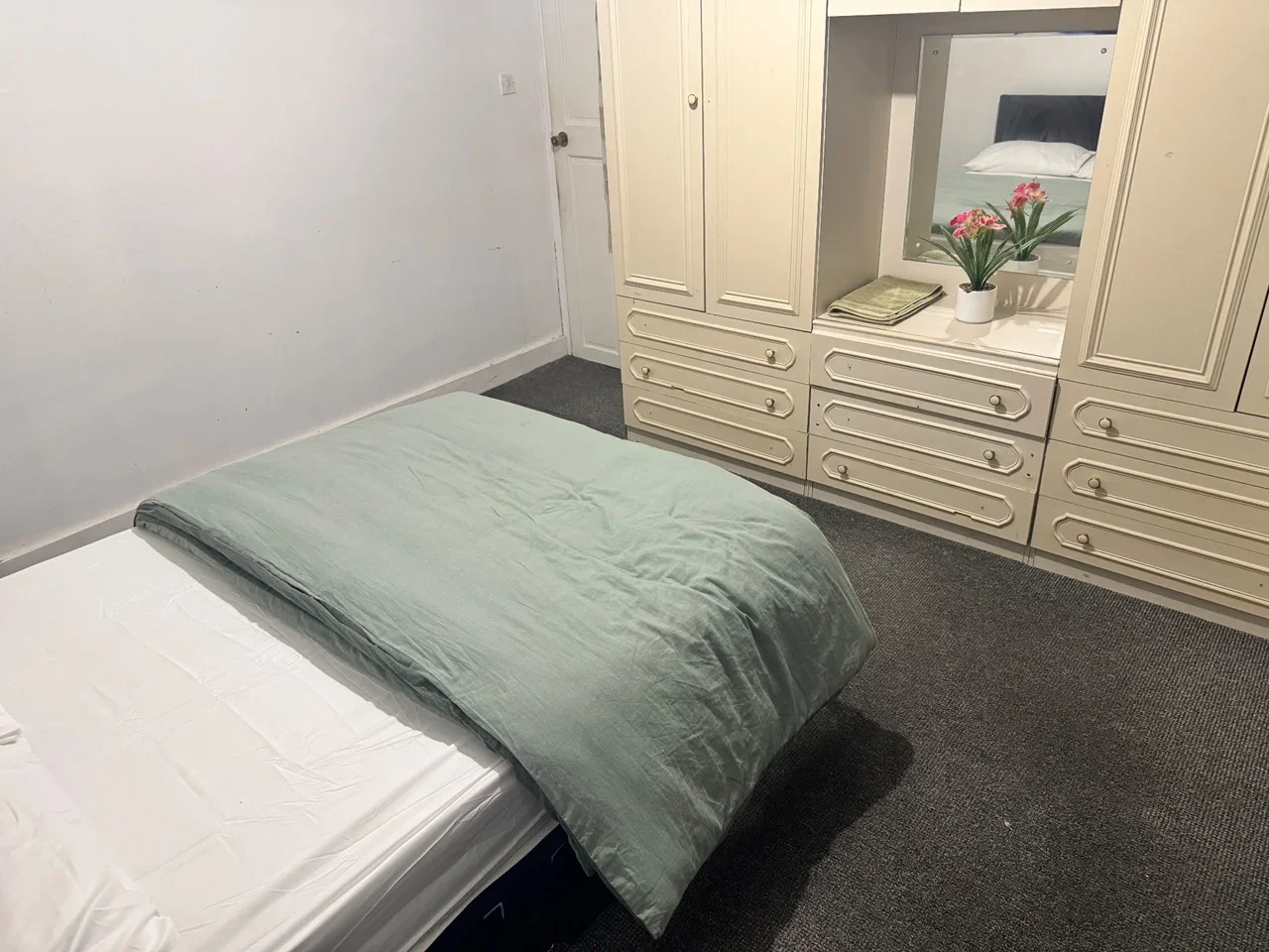 Room Pagitt Street in Chatham