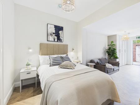 Room Ashley Avenue in Belfast