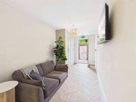 Room Ashley Avenue in Belfast