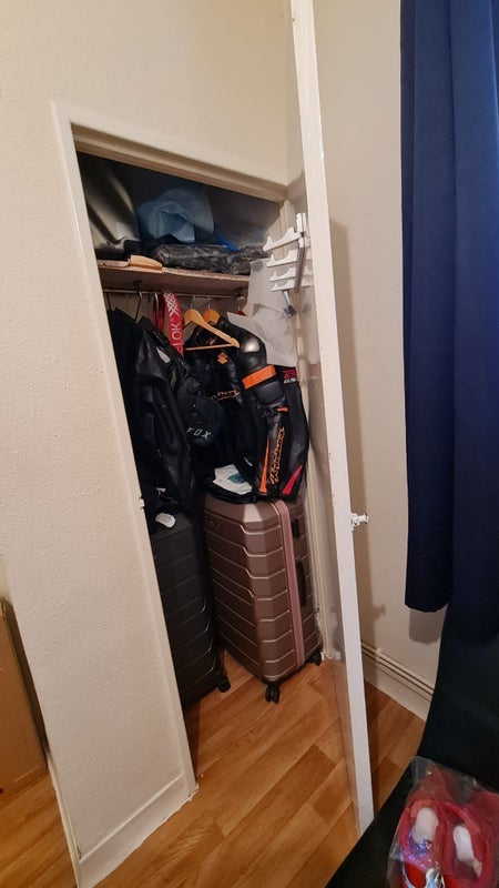 Room Clarendon Road in Greater London