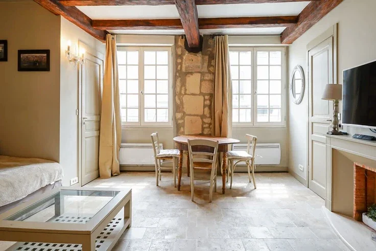 Appartement Rue du Bourg Tibourg à Paris