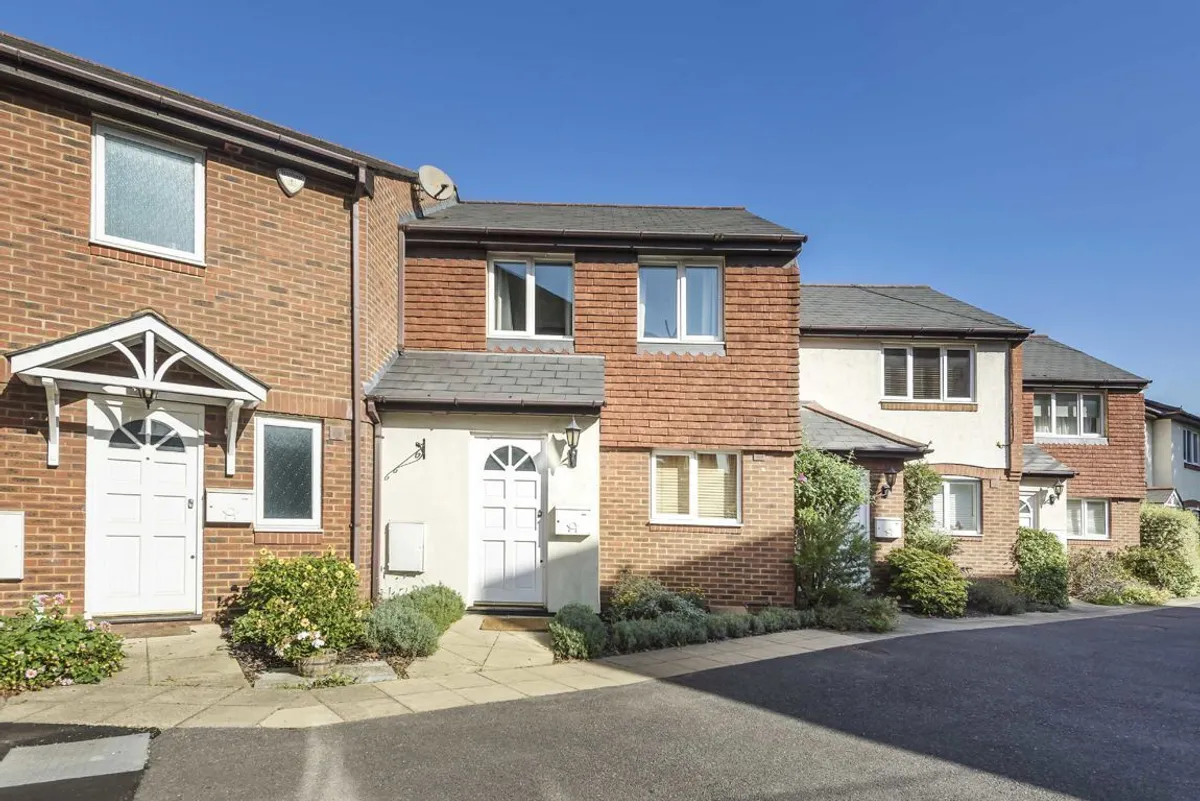 House Tranmere Road in Greater London