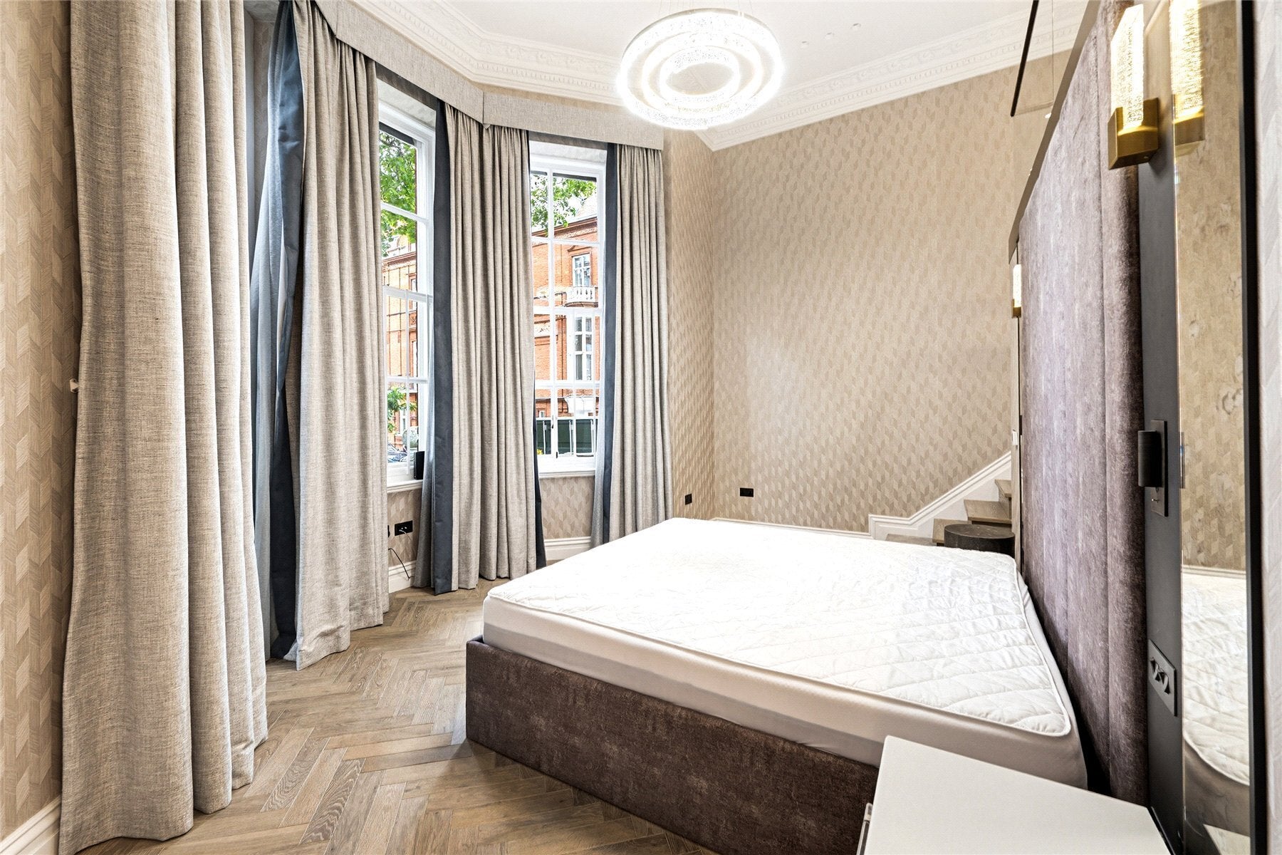 Flat Cadogan Square in Greater London