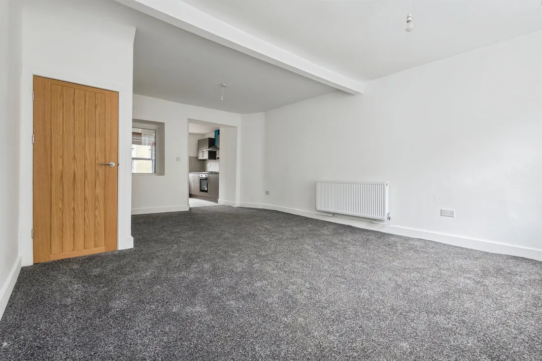 House Marine Street in Cwm