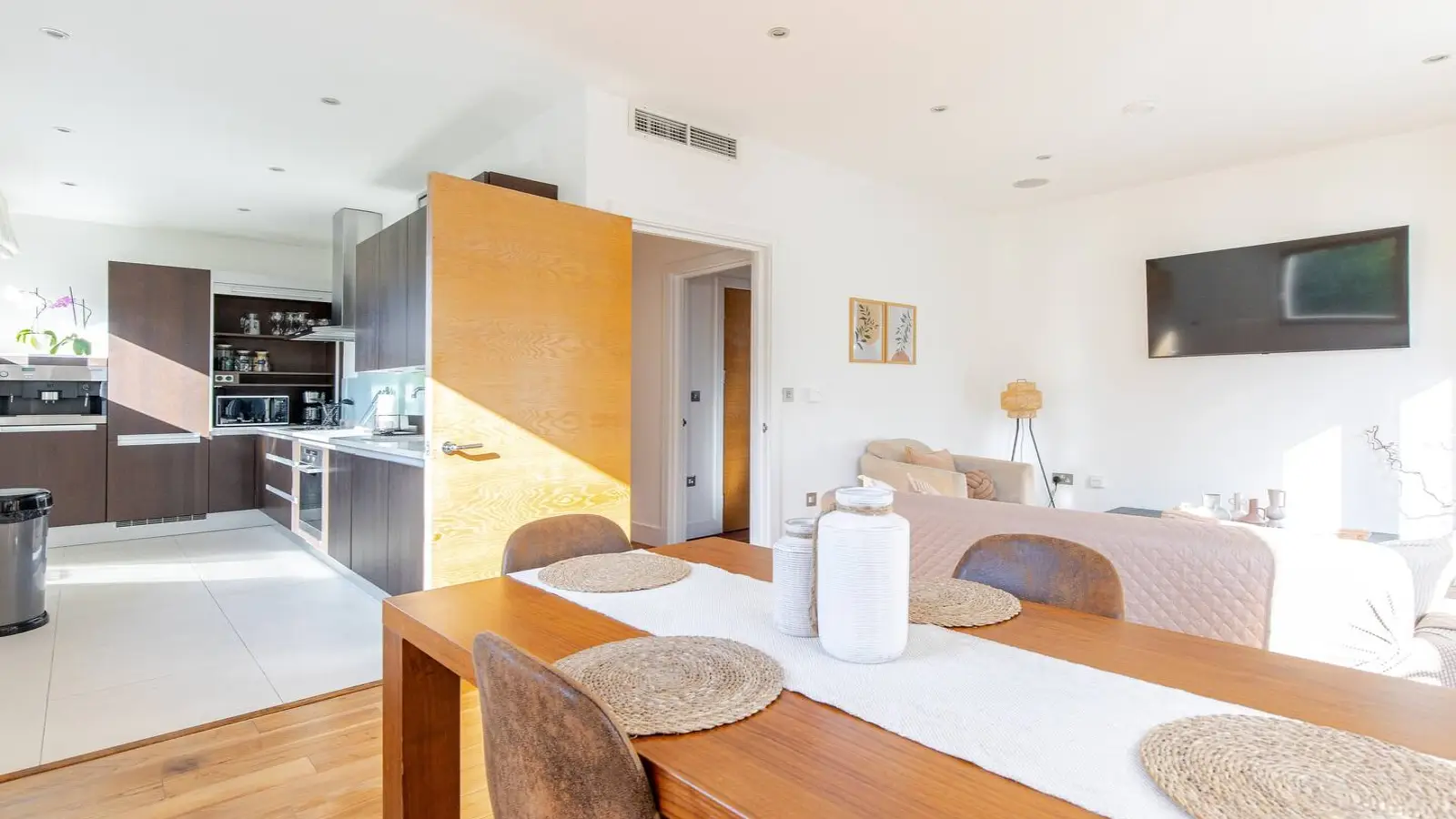 Flat Ulva Road in Greater London