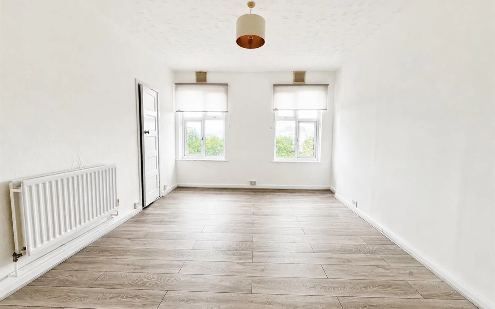 Flat Brixton Hill in Greater London