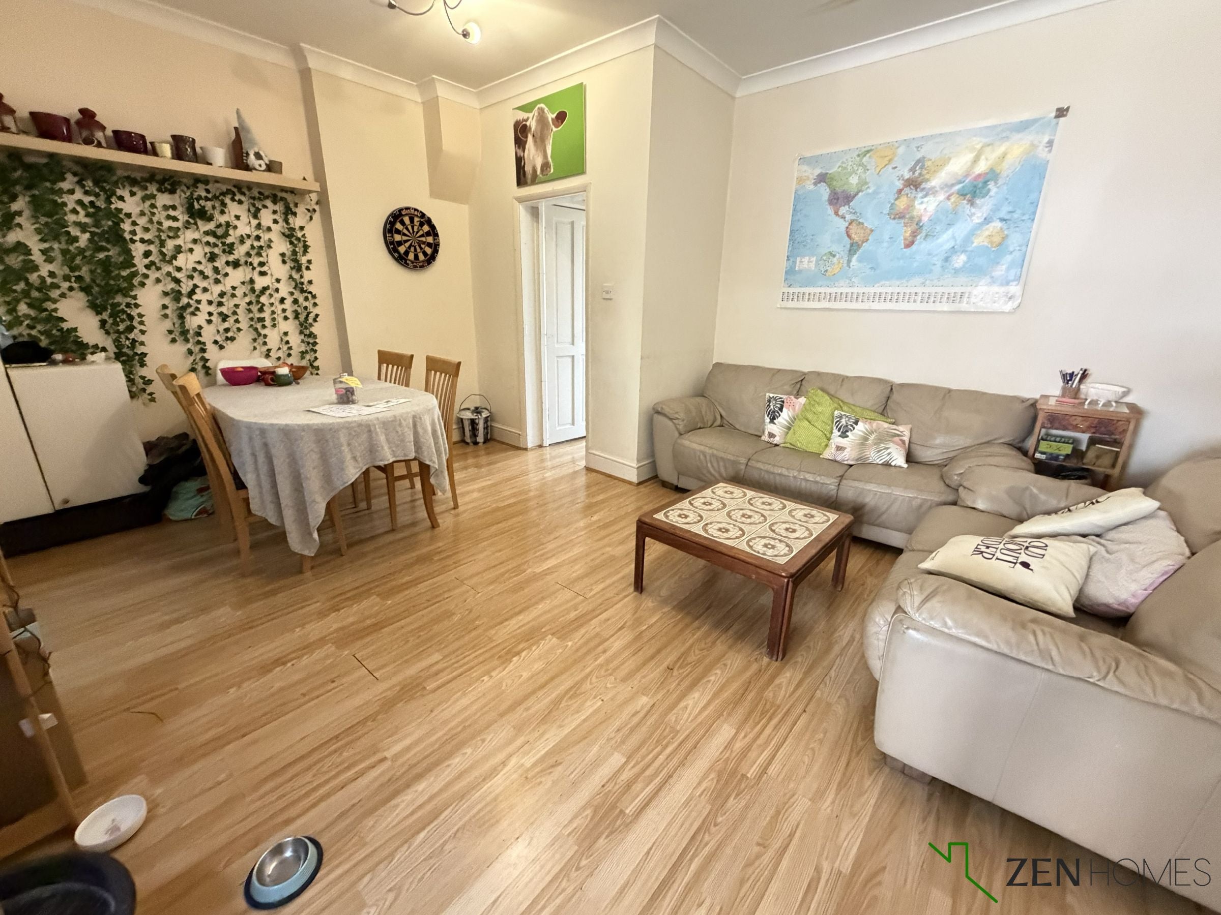 Room Russell Avenue in Greater London