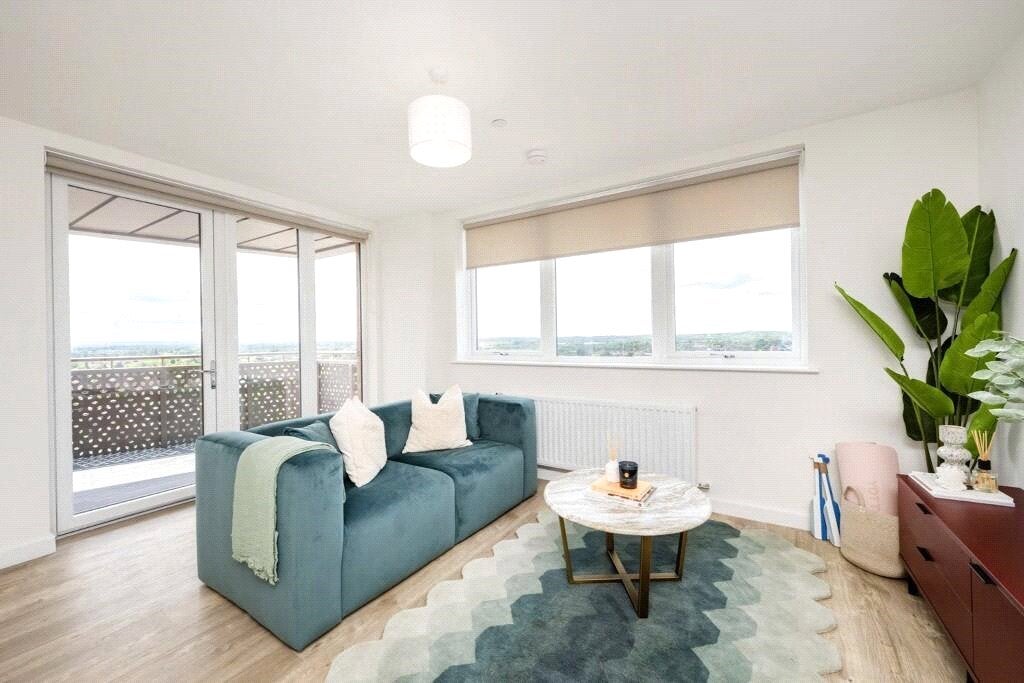 Flat Elmsleigh Road in Borough of Spelthorne