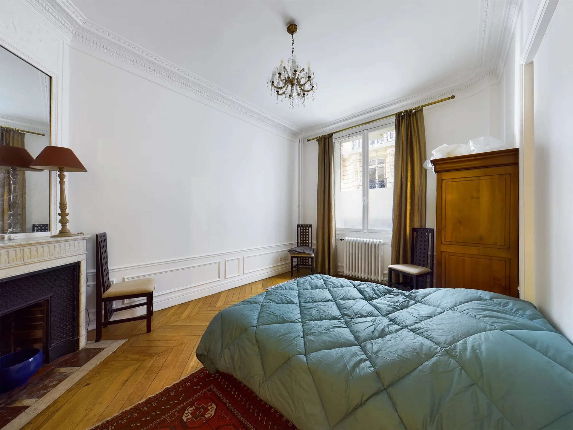 Flat Square de Tocqueville in Paris
