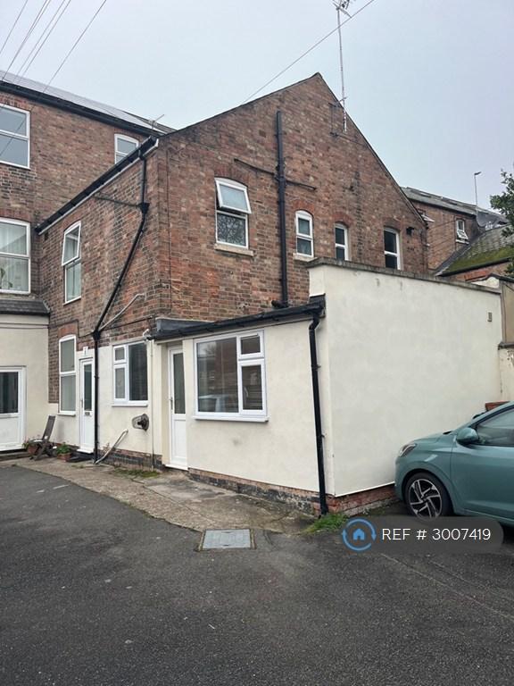 Flat Mapperley Road in Nottingham