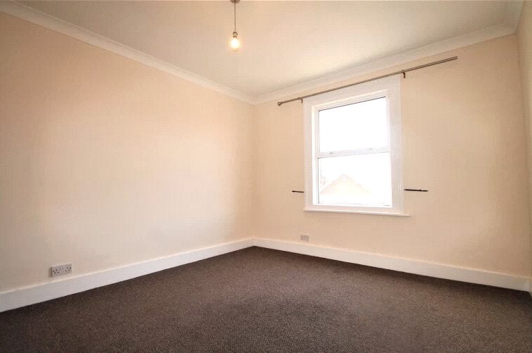 Flat Wendover Road in Borough of Runnymede