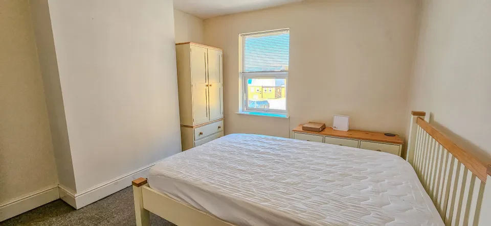 Room Carholme Road in Lincoln