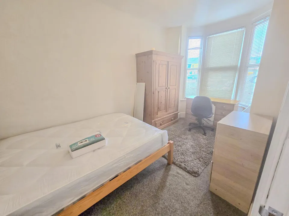 Room Carholme Road in Lincoln