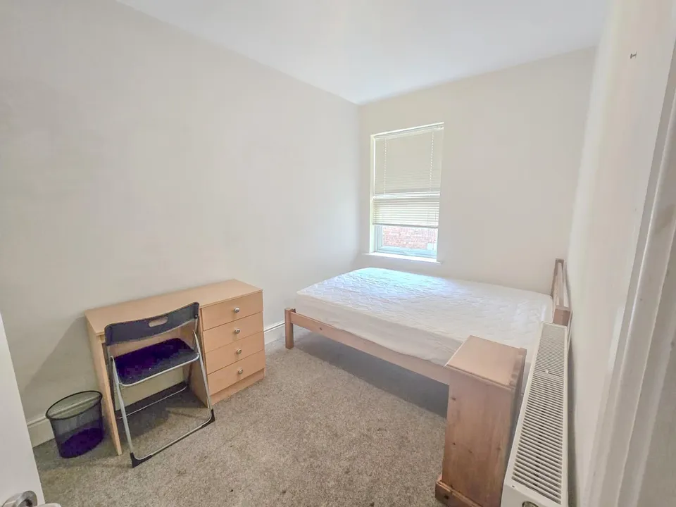 Room Carholme Road in Lincoln
