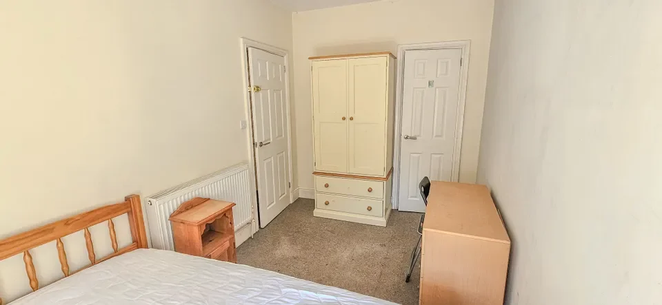 Room Carholme Road in Lincoln