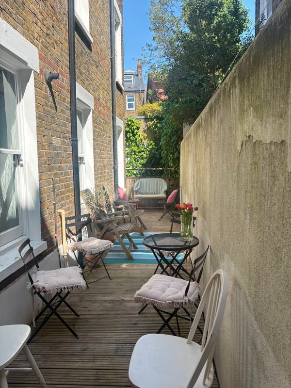 Room Latchmere Road in Greater London