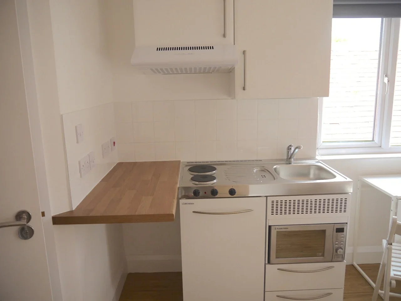 Flat Golders Green Road in Greater London