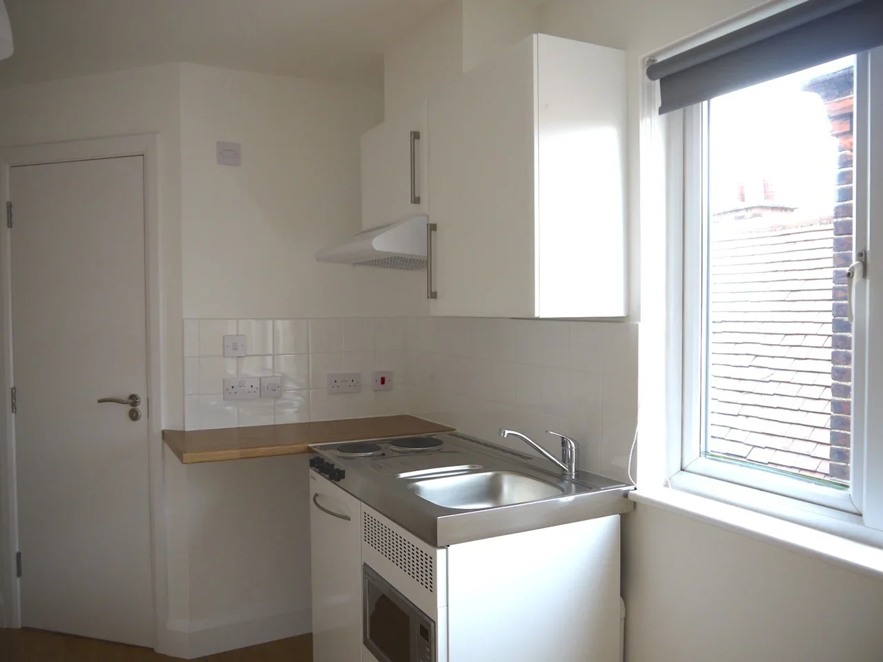 Flat Golders Green Road in Greater London