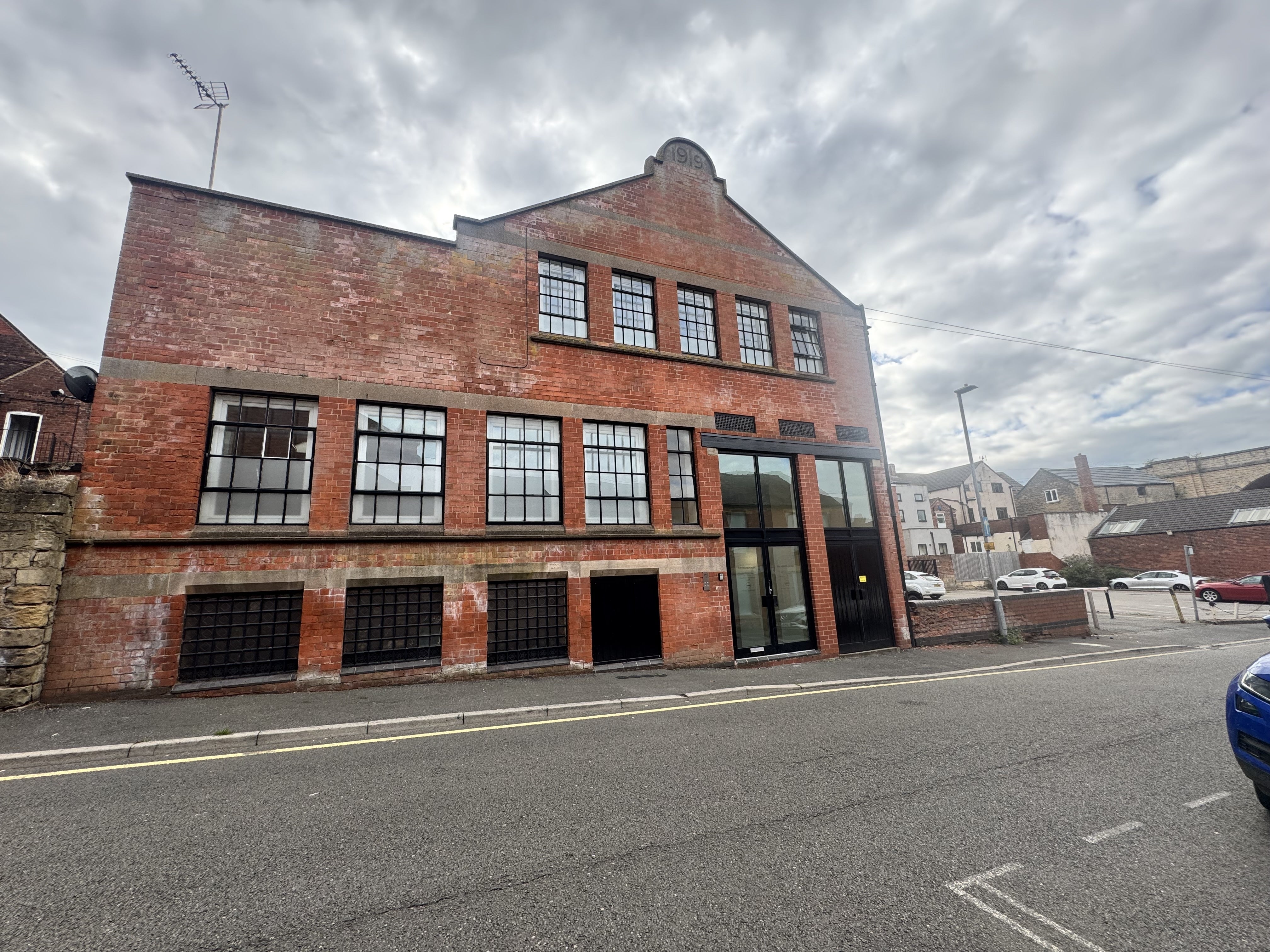 Flat Dame Flogan Street in Mansfield Woodhouse