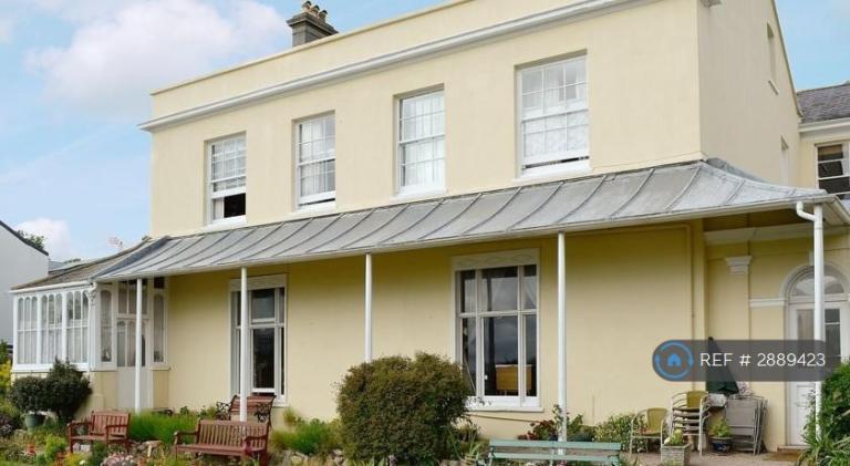 Room Braddons Hill Road East in Torquay