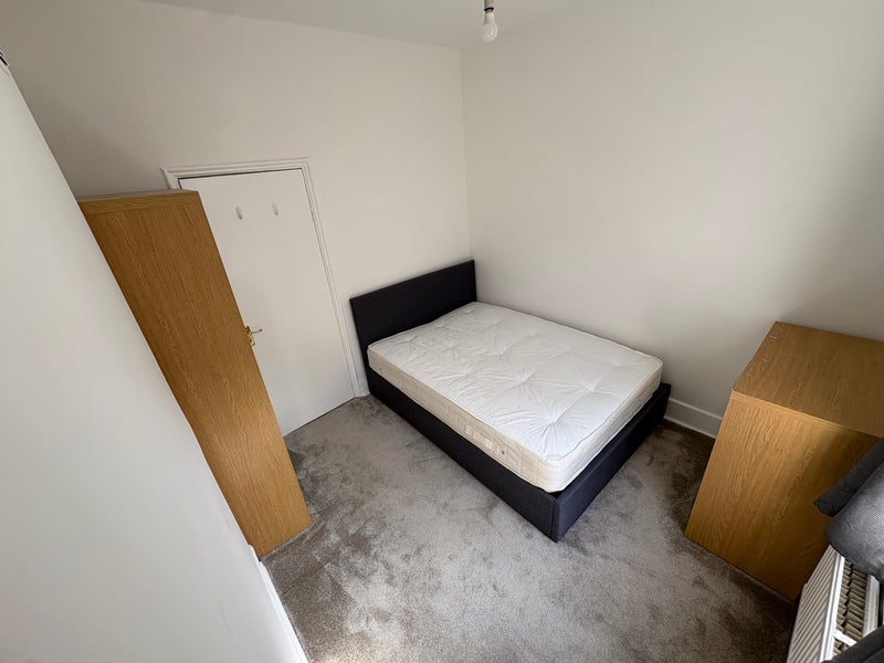 Room Lever Street in Greater London