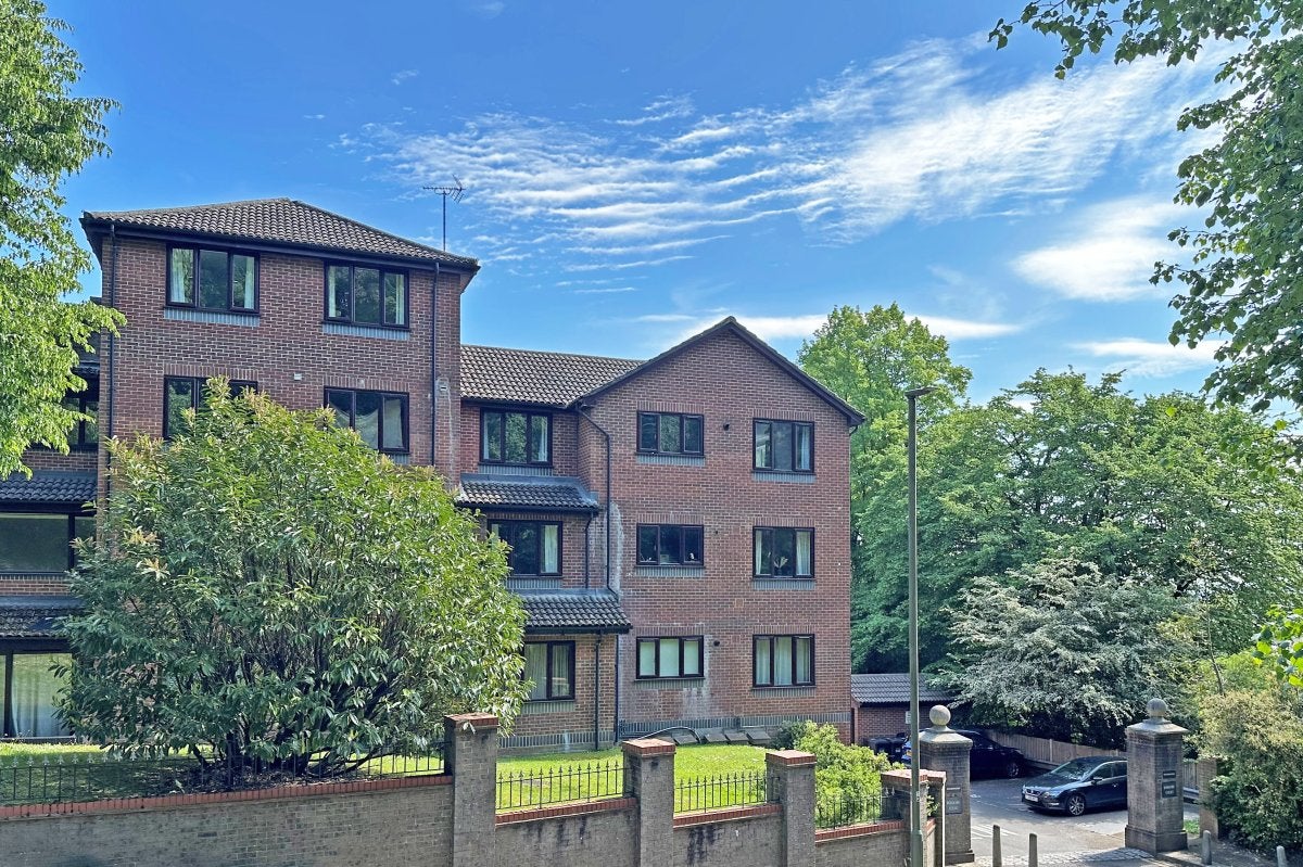 Flat Mill Street in Reigate and Banstead